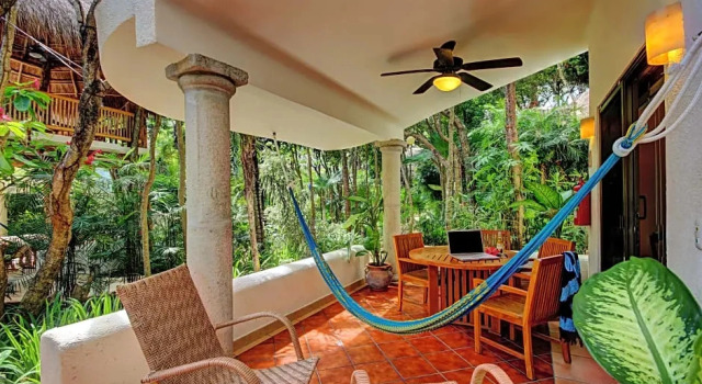 Вилла с 4 комнатами Riviera Maya Suites