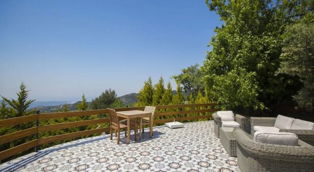 Villa Zeytin Evi by Akdenizvillam