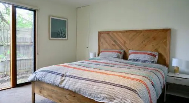 The Wanderer, Book Hotel  