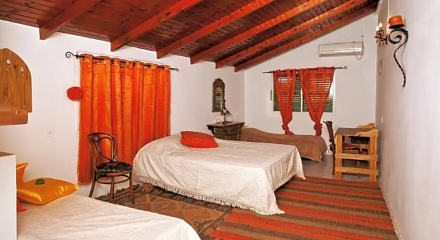 Четырёхместный номер Standard Al-Mutran Guest House