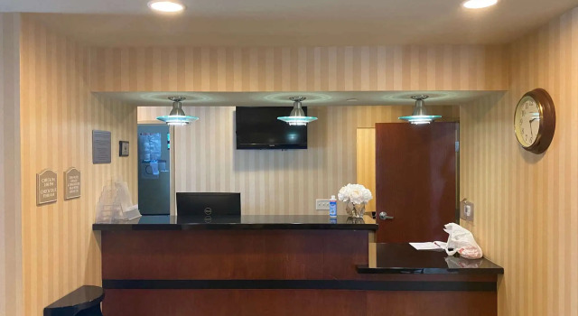 AmericInn by Wyndham Oshkosh, Book Hotel Hoteller i Oshkosh med morgenmad, Morgenmad