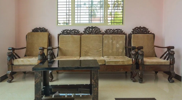 OYO 13750 Sri Krishna Comforts, Buchen Sie Hotel Mysore Karnataka