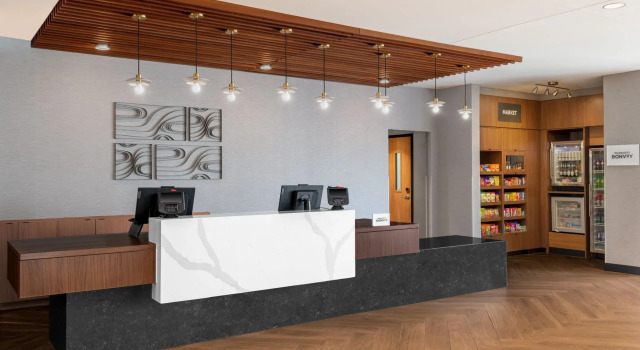 Fairfield Inn & Suites By Marriott Norfolk, Book Hotel Hoteller i Norfolk med parkering, Parkering