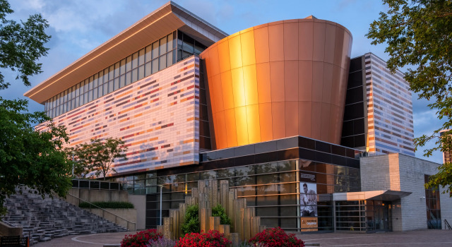 Crowne Plaza Louisville Airport Kentucky Expo Center, Boek Hotel Hotels in Kentucky met parkeren, Parkeren