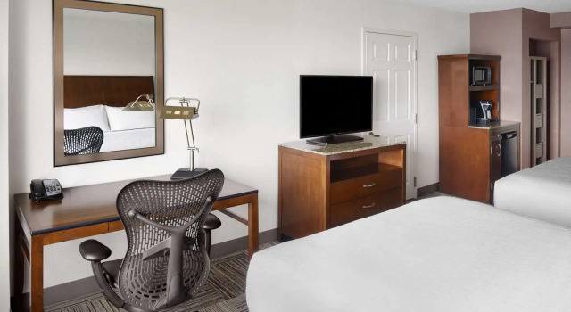 Номер Standard с видом на поле для гольфа Hilton Garden Inn Denver South Park Meadows Area