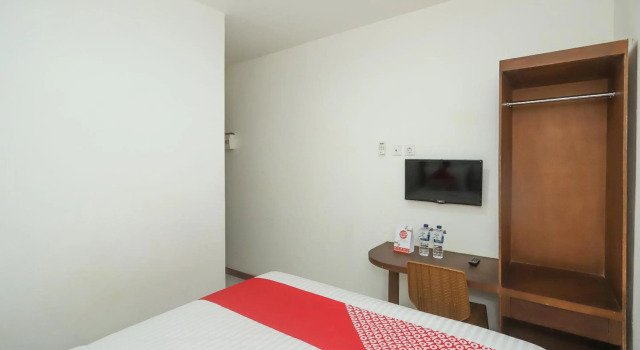 OYO 1582 Bungo Guest House, Prenota Affittacamere Muara Bungo Jambi