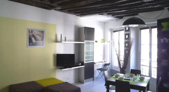 Apartment Beranger Sympa, Забронировать Апартаменты/квартира Париж Иль-де-Франс, рядом с Станция метро Rambuteau