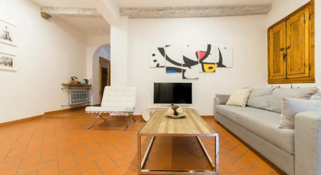 Santa Maria Novella 6 sleeps near the central station