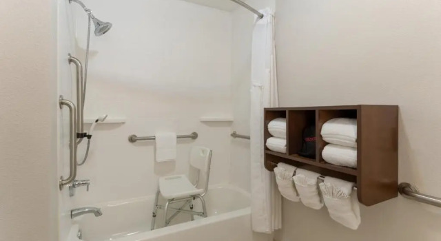 Двухместный номер Standard Holiday Inn Express Scottsburg by IHG