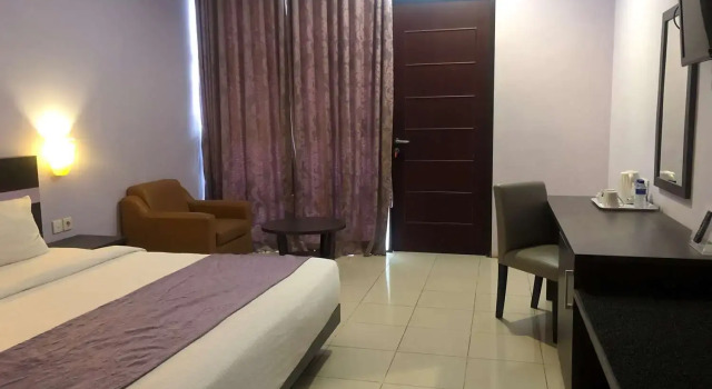 Kyriad Sadurengas Hotel, Book Hotel Hotels in Kalimantan with a Pool, Swimming Pool