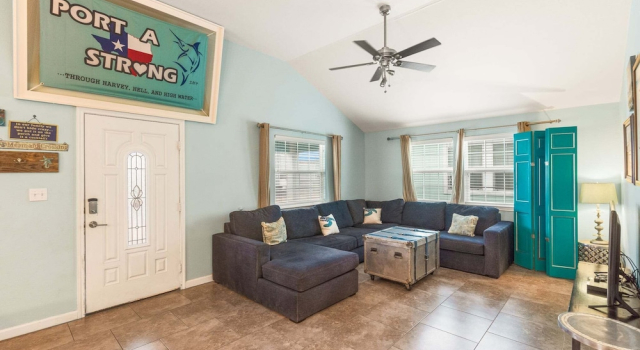 Boogie Board Bungalow - Pet Friendly! Private Pool! 2