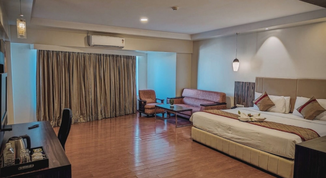 Люкс The Altruist Wagholi Hotel