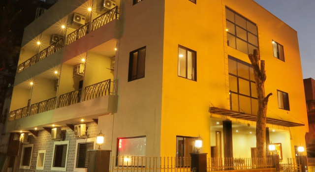 Hotel The Samrat