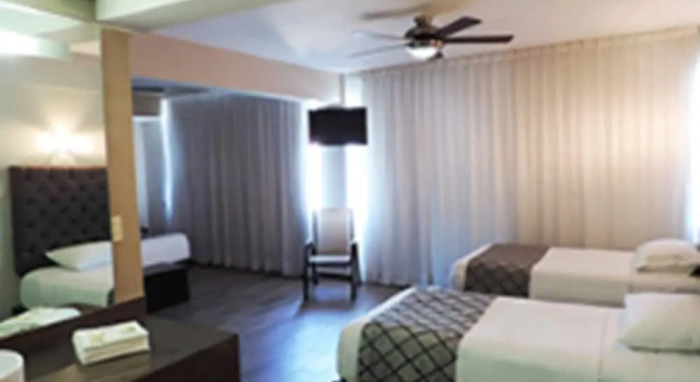 Четырёхместный номер Executive Hotel Señorial Platino