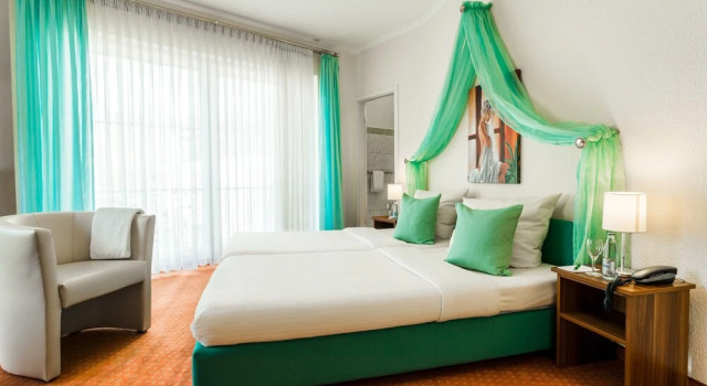 Четырёхместный номер Comfort Rheinhotel Rüdesheim - Wellness