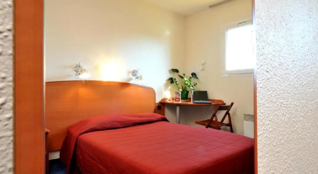 Номер Standard Hôtel & Résidence Sarcelles