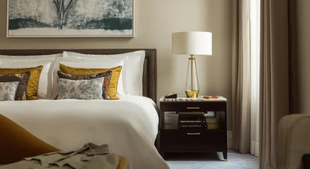 Полулюкс Corinthia Grand Hotel Astoria Brussels