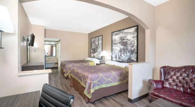 Vierer Suite Super 8 by Wyndham Murfreesboro