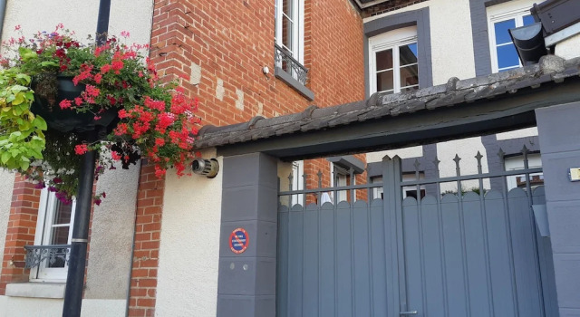 Bulles de Bonheur - Hautvillers, Rezerwuj Hotel Hotele w Champagne z parkingiem, Parking