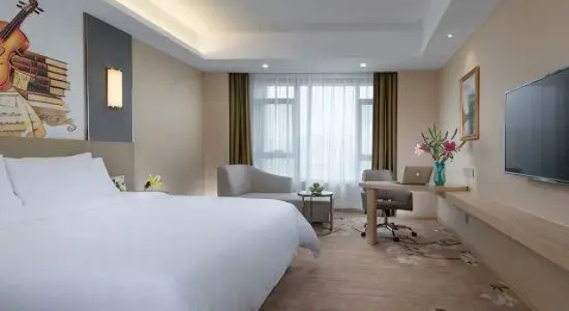 Люкс Vienna International Hotel Guangdong Foshan  Shishan Nanhai Sports Center
