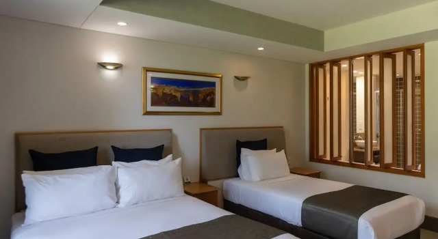 Семейный номер Superior с балконом Mindil Beach Casino Resort