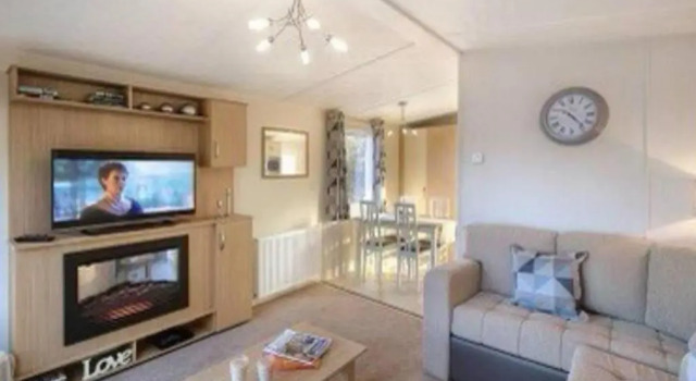 3 Bedrooms Loch Views Heated Pool Close To Beaches