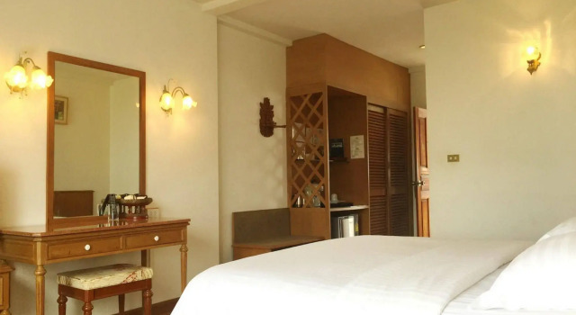Sirin Hotel Hua Hin, Забронировать Отель Отели Хуахин с завтраком, рядом с The East Square Hua Hin, Завтраки