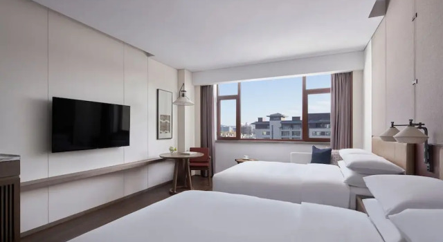 Standardowy czteroosobowy pokój Courtyard by Marriott Beijing Yanqing