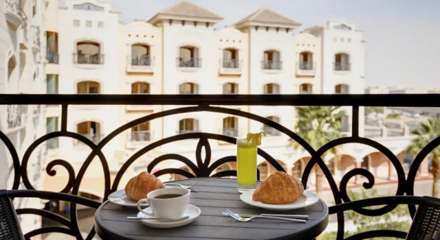 Двухместный номер Standard с балконом Crowne Plaza Riyadh Al Waha by IHG