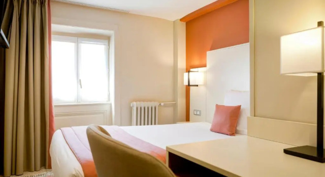 Номер Standard Hotel Des Remparts Lyon Perrache