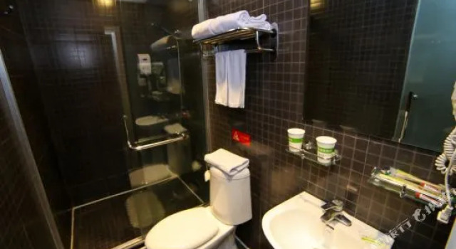 Motel 168 (Kaifeng Gulou Square), Rezervovat Motel Kchaj-feng Henan