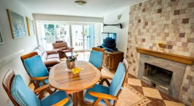Holiday House Popic, Buchen Sie Villa Hotels in Gespanschaft Split-Dalmatien mit Pool, Schwimmbad