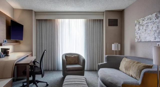 Полулюкс Courtyard by Marriott New Orleans Warehouse Arts District