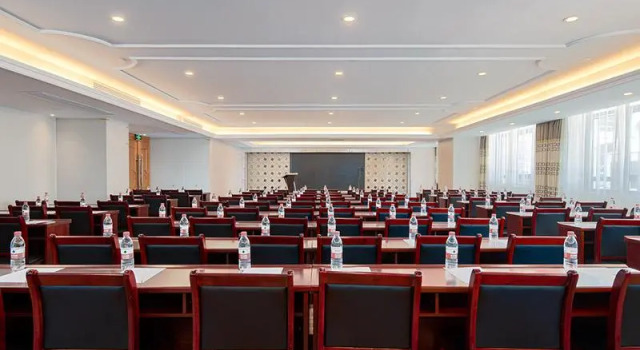 Vienna Hotel Anhui Bengbu Huaishang District Government Yongchang International, Rezerwuj Hotel Bengbu Anhui