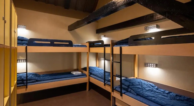 Кровать в общем номере Stayokay Hostel Heemskerk - fully renovated April 2026