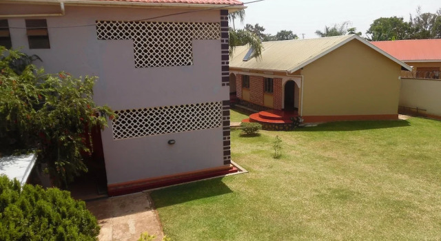 Jonel Hotel & Apartments, Buchen Sie Ferienwohnung Entebbe 