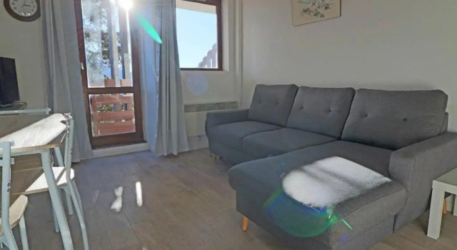 Studio Montvalezan-La Rosière, 1 pièce, 4 personnes - FR-1-398-623, Забронировать Апартаменты/квартира Отели Ла-Розьер с парковкой, рядом с Горнолыжный курорт Ла Розьер, Парковка