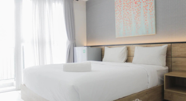 Best Studio Unit with Pool View Casa De Parco Apartment, Book Apartment Legok West Java