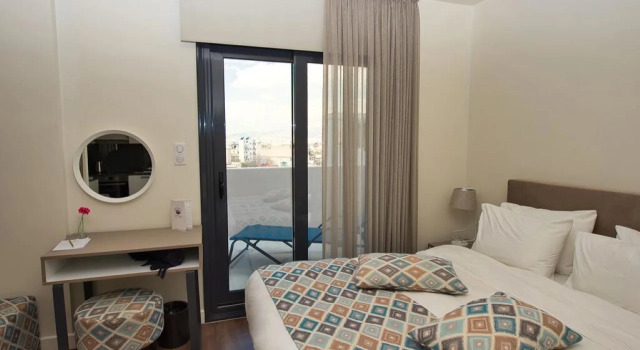 Urban Nest - Suites & Apartments