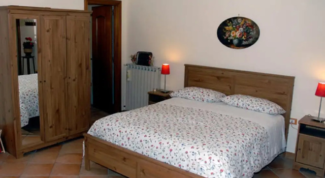 Четырёхместный номер Classic Bed & Breakfast Villa Mena