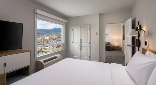 Люкс c 1 комнатой с видом на город TownePlace Suites by Marriott West Kelowna