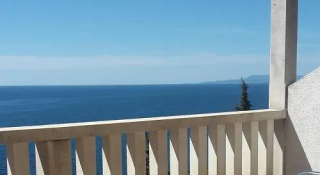 Apartments Dragomil, Prenota Appartamento Città di Lesina 