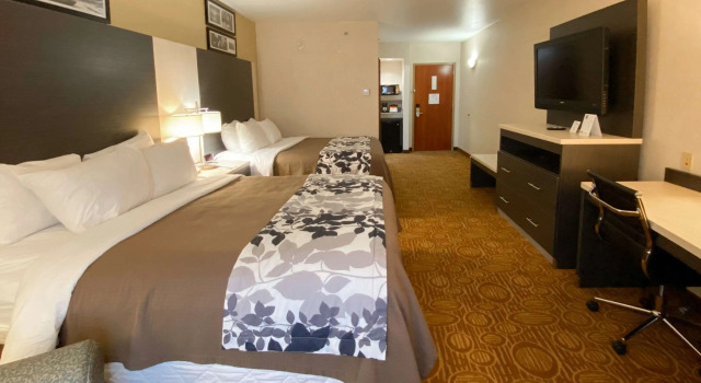 Четырёхместный номер Standard Sleep Inn & Suites Springdale West