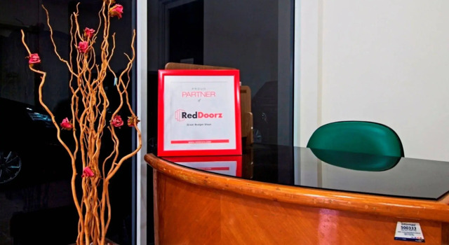 RedDoorz @ Salemba Raya, Prenota Hotel Menteng 