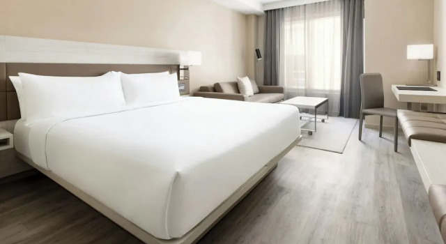 Двухместный номер Standard AC Hotel St Petersburg Downtown