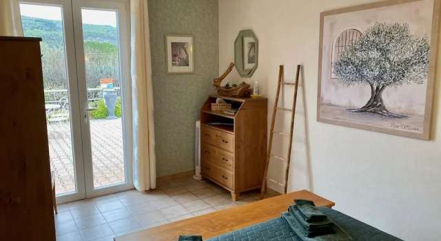 La Bastide des Roses, Prenota Bed & breakfast Régusse 