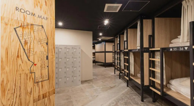 Кровать в общем номере Mash Cafe & Bed NAGANO