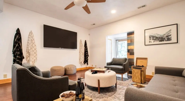 Silver Hollow by AvantStay Gorgeous Secluded Park City Home w Hot Tub and Pine Tree Views, Varaa Lomakoti Summit Park 
