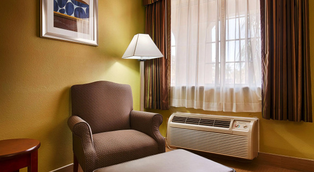 Best Western Paradise Inn, Забронировать Отель Корпус-Кристи штат Техас, рядом с Funtabulous Family Entertainment Center