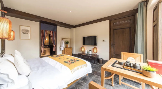Floral Hotel Yun Xi Lijiang, Забронировать Отель Лицзян Юньнань, рядом с Улица Сквер-стрит Древнего города Даянь